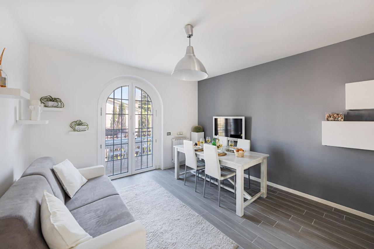 Appartamento Mazzini P1-25 By Wonderful Italy Sirmione Exterior photo