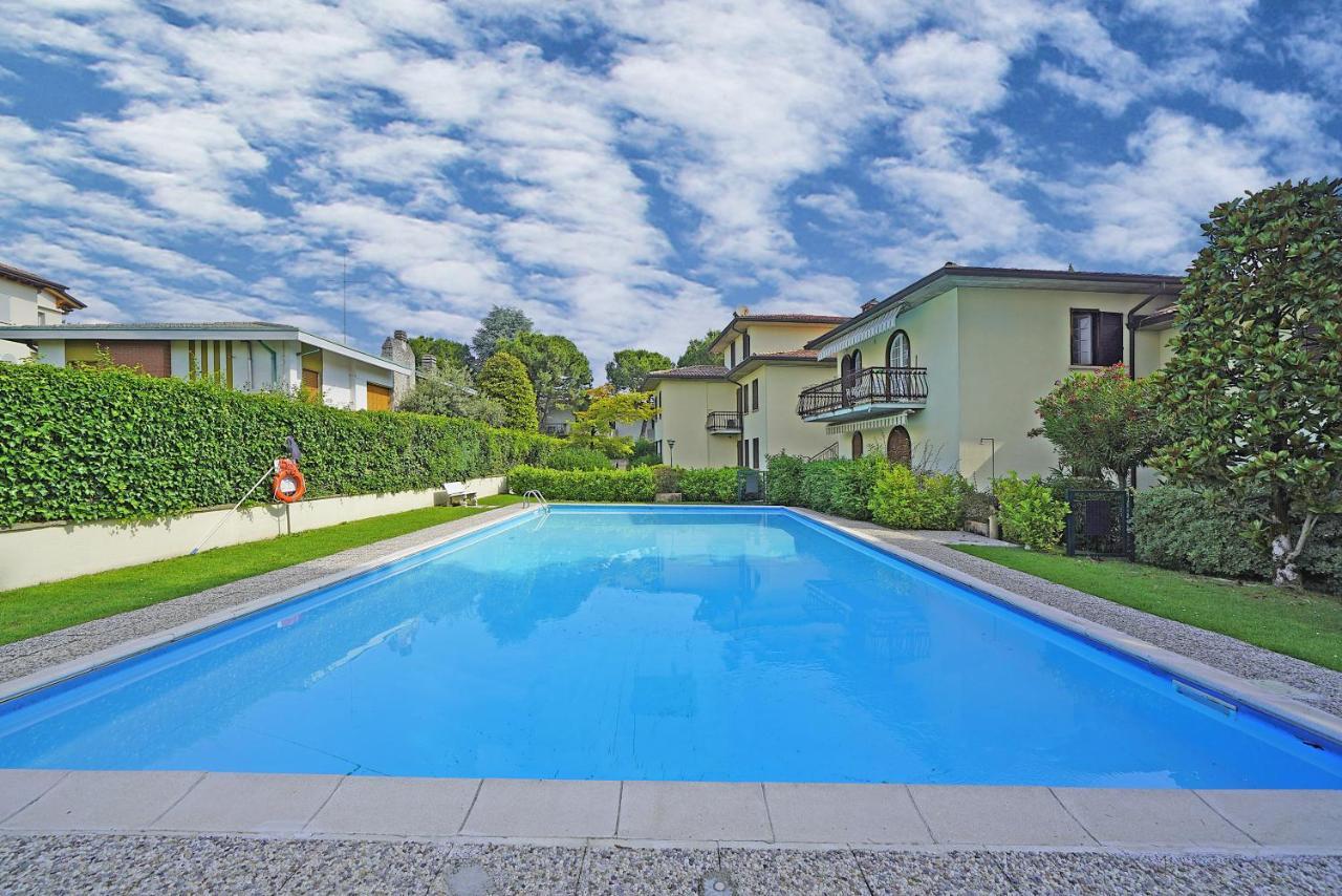 Appartamento Mazzini P1-25 By Wonderful Italy Sirmione Exterior photo